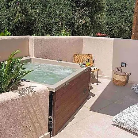 Anny Residences & 2*